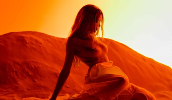 Elodie – Black Nirvana